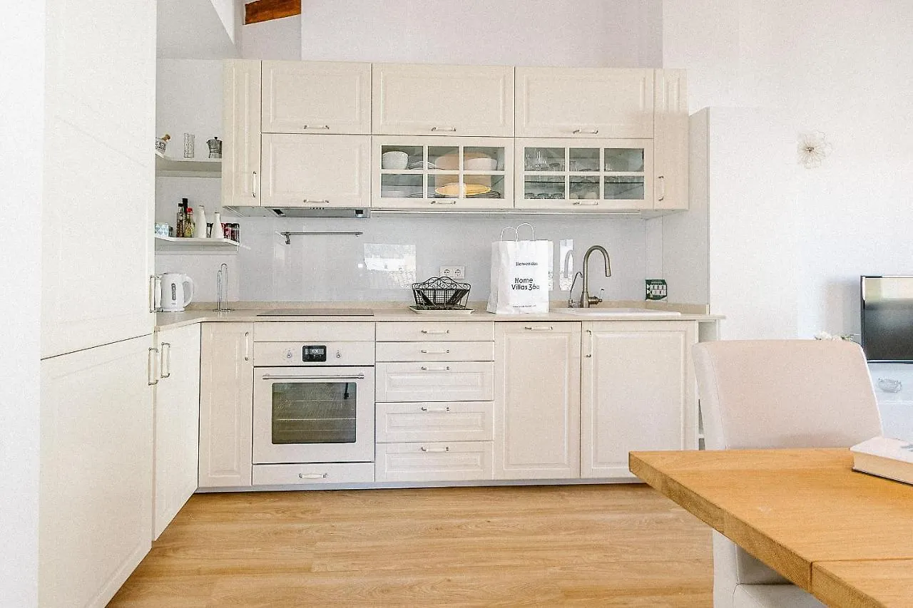 פוינסה Townhouse With Puig De Maria View By Homevillas360 ספרד